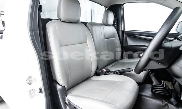 Buy Used Isuzu D-Max White Car in Bangkok in Bangkok Buy Used Isuzu D-Max White Car in Bangkok in Bangkok