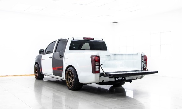 Buy Used Isuzu D-Max White Car in Bangkok in Bangkok Buy Used Isuzu D-Max White Car in Bangkok in Bangkok