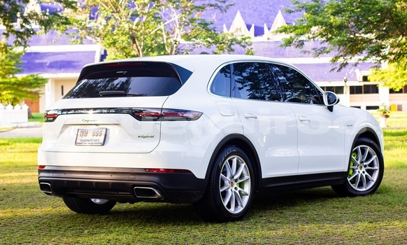 Buy Used Porsche Cayenne White Car in Bangkok in Bangkok Buy Used Porsche Cayenne White Car in Bangkok in Bangkok