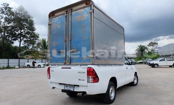 Buy Used Toyota Hiluxe Revo White Car in Udon Thani in Udon Thani Buy Used Toyota Hiluxe Revo White Car in Udon Thani in Udon Thani