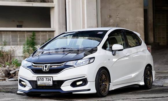 Buy Used Honda Jazz White Car in Bangkok in Bangkok Buy Used Honda Jazz White Car in Bangkok in Bangkok