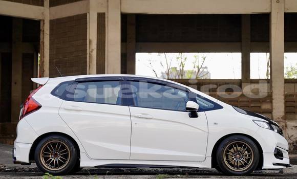 Buy Used Honda Jazz White Car in Bangkok in Bangkok Buy Used Honda Jazz White Car in Bangkok in Bangkok