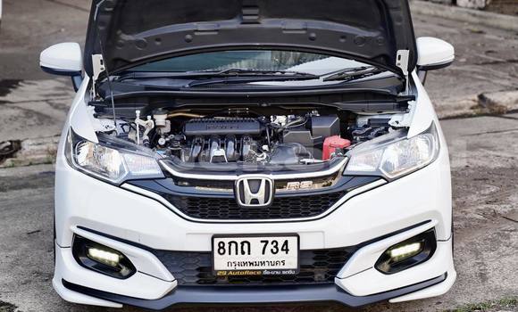 Buy Used Honda Jazz White Car in Bangkok in Bangkok Buy Used Honda Jazz White Car in Bangkok in Bangkok