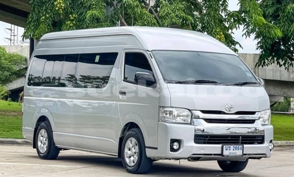 Buy Used Toyota Commuter Silver Car in Bangkok in Bangkok Buy Used Toyota Commuter Silver Car in Bangkok in Bangkok