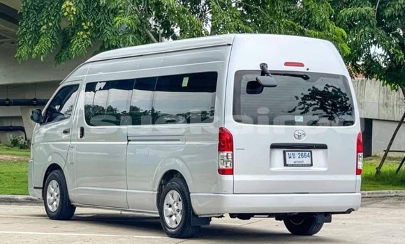 Buy Used Toyota Commuter Silver Car in Bangkok in Bangkok Buy Used Toyota Commuter Silver Car in Bangkok in Bangkok