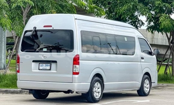 Buy Used Toyota Commuter Silver Car in Bangkok in Bangkok Buy Used Toyota Commuter Silver Car in Bangkok in Bangkok