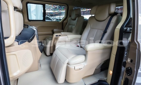 ซื้อ รถมือสอง Hyundai Grand Starex สีน้ำตาล รถยนต์ ใน %{เมือง} ใน กรุงเทพมหานคร ซื้อ รถมือสอง Hyundai Grand Starex สีน้ำตาล รถยนต์ ใน %{เมือง} ใน กรุงเทพมหานคร