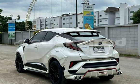 ซื้อ รถมือสอง Toyota C-HR ขาว รถยนต์ ใน %{เมือง} ใน กรุงเทพมหานคร ซื้อ รถมือสอง Toyota C-HR ขาว รถยนต์ ใน %{เมือง} ใน กรุงเทพมหานคร