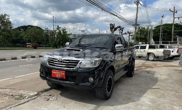 ซื้อ รถมือสอง Toyota Hilux สีดำ รถยนต์ ใน %{เมือง} ใน กรุงเทพมหานคร