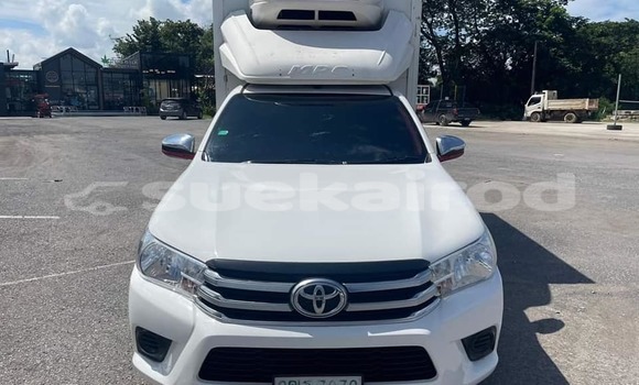 ซื้อ รถมือสอง Toyota Hiluxe Revo ขาว รถยนต์ ใน %{เมือง} ใน กรุงเทพมหานคร