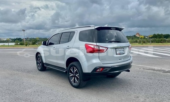 ซื้อ รถมือสอง Isuzu MU-X ขาว รถยนต์ ใน %{เมือง} ใน กรุงเทพมหานคร ซื้อ รถมือสอง Isuzu MU-X ขาว รถยนต์ ใน %{เมือง} ใน กรุงเทพมหานคร