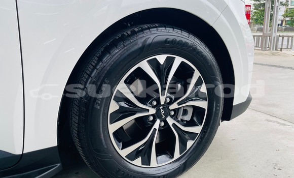 Buy Used Kia Carnival White Car in Bangkok in Bangkok Buy Used Kia Carnival White Car in Bangkok in Bangkok