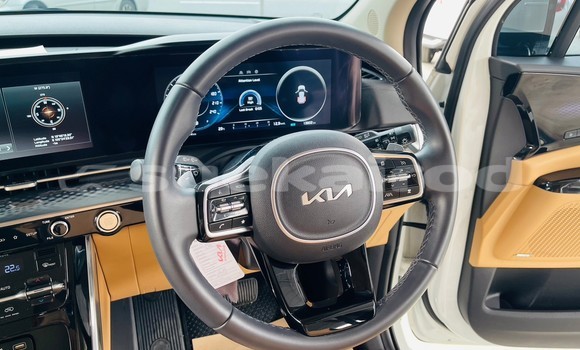 Buy Used Kia Carnival White Car in Bangkok in Bangkok Buy Used Kia Carnival White Car in Bangkok in Bangkok