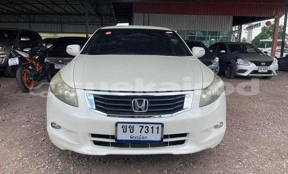 ซื้อ รถมือสอง Honda Accord ขาว รถยนต์ ใน %{เมือง} ใน กรุงเทพมหานคร