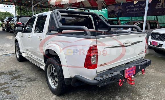 Buy Used Isuzu D-Max White Car in Bangkok in Bangkok