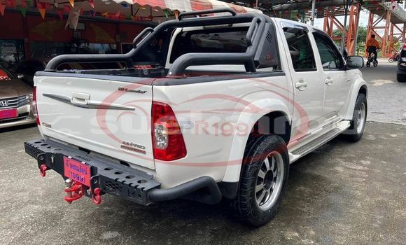 Buy Used Isuzu D-Max White Car in Bangkok in Bangkok Buy Used Isuzu D-Max White Car in Bangkok in Bangkok