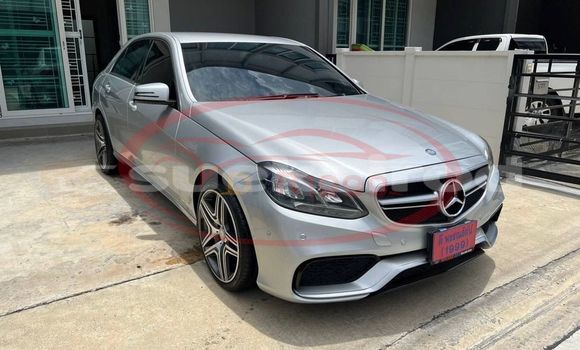 ซื้อ รถมือสอง Mercedes‒Benz E–Class อื่น ๆ รถยนต์ ใน %{เมือง} ใน กรุงเทพมหานคร