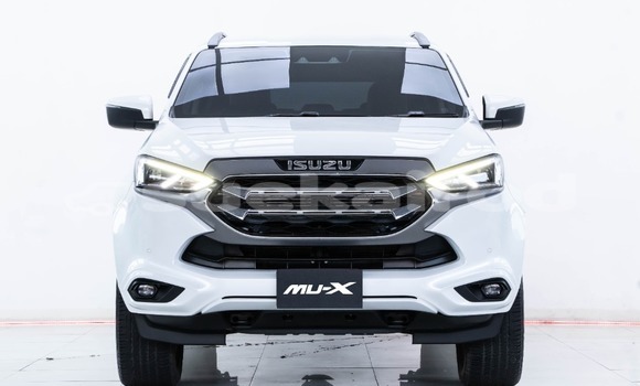 Buy Used Isuzu MU-X White Car in Bangkok in Bangkok