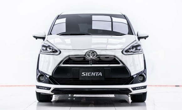 Buy Used Toyota Sienta White Car in Bangkok in Bangkok