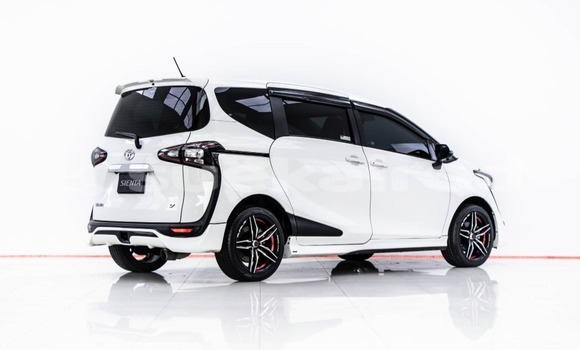 Buy Used Toyota Sienta White Car in Bangkok in Bangkok Buy Used Toyota Sienta White Car in Bangkok in Bangkok
