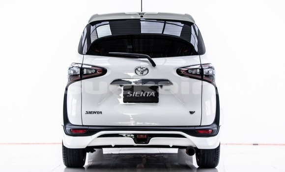 Buy Used Toyota Sienta White Car in Bangkok in Bangkok Buy Used Toyota Sienta White Car in Bangkok in Bangkok