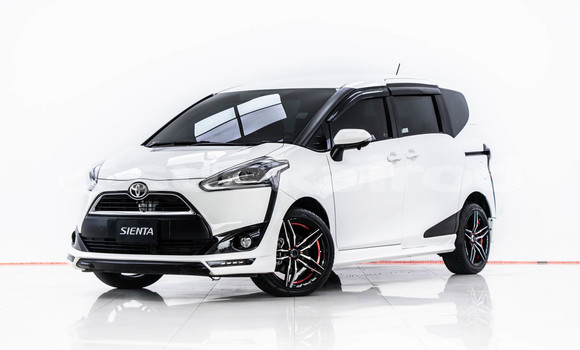Buy Used Toyota Sienta White Car in Bangkok in Bangkok Buy Used Toyota Sienta White Car in Bangkok in Bangkok