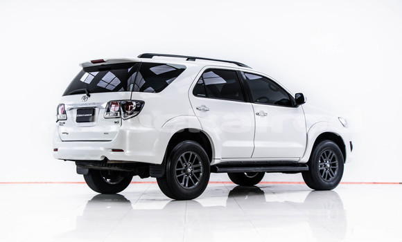 ซื้อ รถมือสอง Toyota Fortuner ขาว รถยนต์ ใน %{เมือง} ใน กรุงเทพมหานคร ซื้อ รถมือสอง Toyota Fortuner ขาว รถยนต์ ใน %{เมือง} ใน กรุงเทพมหานคร
