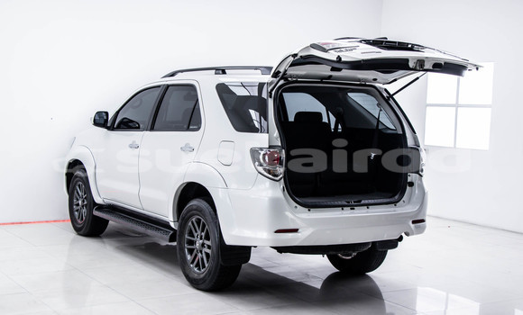 ซื้อ รถมือสอง Toyota Fortuner ขาว รถยนต์ ใน %{เมือง} ใน กรุงเทพมหานคร ซื้อ รถมือสอง Toyota Fortuner ขาว รถยนต์ ใน %{เมือง} ใน กรุงเทพมหานคร