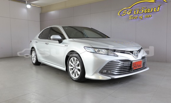 Buy Used Toyota Camry Silver Car in Bangkok in Bangkok