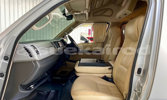 Buy Used Toyota Commuter Other Car in Bangkok in Bangkok Buy Used Toyota Commuter Other Car in Bangkok in Bangkok