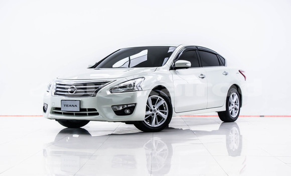 Buy Used Nissan Teana White Car in Bangkok in Bangkok Buy Used Nissan Teana White Car in Bangkok in Bangkok