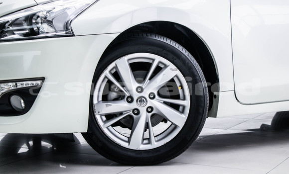 Buy Used Nissan Teana White Car in Bangkok in Bangkok Buy Used Nissan Teana White Car in Bangkok in Bangkok