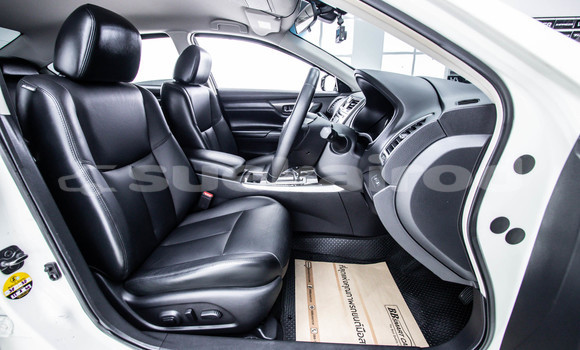 Buy Used Nissan Teana White Car in Bangkok in Bangkok Buy Used Nissan Teana White Car in Bangkok in Bangkok