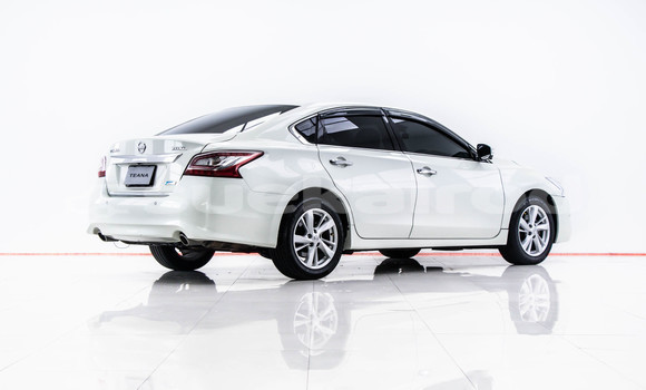Buy Used Nissan Teana White Car in Bangkok in Bangkok Buy Used Nissan Teana White Car in Bangkok in Bangkok