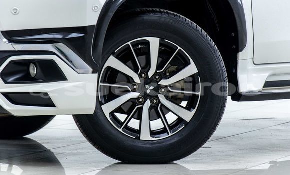 ซื้อ รถมือสอง Mitsubishi Pajero ขาว รถยนต์ ใน %{เมือง} ใน กรุงเทพมหานคร ซื้อ รถมือสอง Mitsubishi Pajero ขาว รถยนต์ ใน %{เมือง} ใน กรุงเทพมหานคร