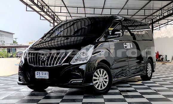 ซื้อ รถมือสอง Hyundai H1 สีดำ รถยนต์ ใน %{เมือง} ใน กรุงเทพมหานคร