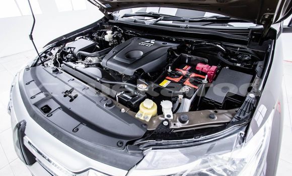 ซื้อ รถมือสอง Mitsubishi Pajero สีน้ำตาล รถยนต์ ใน %{เมือง} ใน กรุงเทพมหานคร ซื้อ รถมือสอง Mitsubishi Pajero สีน้ำตาล รถยนต์ ใน %{เมือง} ใน กรุงเทพมหานคร