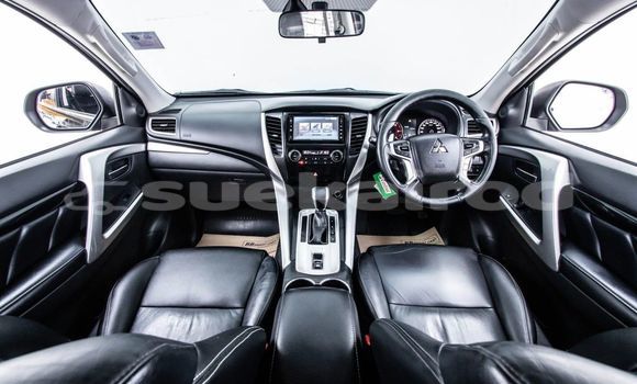 ซื้อ รถมือสอง Mitsubishi Pajero สีน้ำตาล รถยนต์ ใน %{เมือง} ใน กรุงเทพมหานคร ซื้อ รถมือสอง Mitsubishi Pajero สีน้ำตาล รถยนต์ ใน %{เมือง} ใน กรุงเทพมหานคร