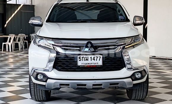 Buy Used Mitsubishi Pajero White Car in Bangkok in Bangkok