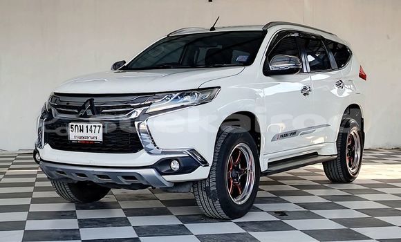 ซื้อ รถมือสอง Mitsubishi Pajero ขาว รถยนต์ ใน %{เมือง} ใน กรุงเทพมหานคร ซื้อ รถมือสอง Mitsubishi Pajero ขาว รถยนต์ ใน %{เมือง} ใน กรุงเทพมหานคร