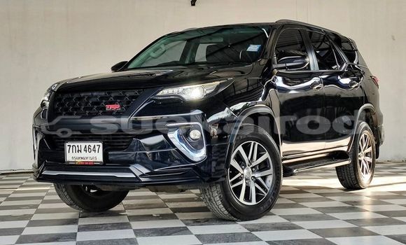 ซื้อ รถมือสอง Toyota Fortuner สีดำ รถยนต์ ใน %{เมือง} ใน กรุงเทพมหานคร