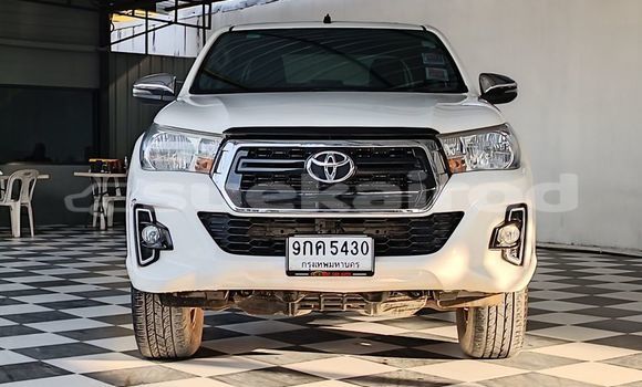 Buy Used Toyota Hilux White Car in Bangkok in Bangkok
