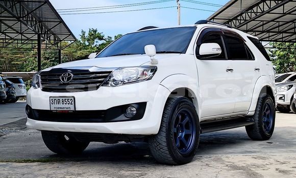 ซื้อ รถมือสอง Toyota Fortuner ขาว รถยนต์ ใน %{เมือง} ใน กรุงเทพมหานคร ซื้อ รถมือสอง Toyota Fortuner ขาว รถยนต์ ใน %{เมือง} ใน กรุงเทพมหานคร