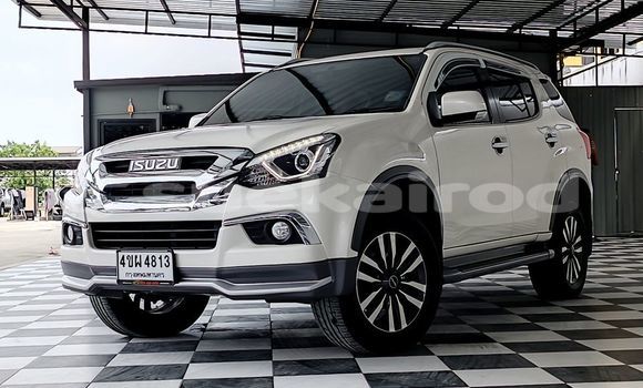 Buy Used Isuzu MU-X White Car in Bangkok in Bangkok