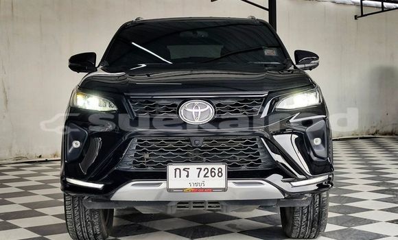 Buy Used Toyota Land Cruiser Black Car in Bangkok in Bangkok