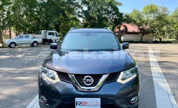 ซื้อ รถมือสอง Nissan X-Trail อื่น ๆ รถยนต์ ใน %{เมือง} ใน กรุงเทพมหานคร