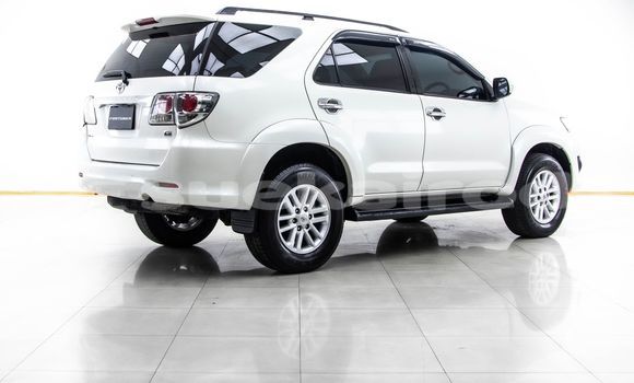 ซื้อ รถมือสอง Toyota Fortuner ขาว รถยนต์ ใน %{เมือง} ใน กรุงเทพมหานคร ซื้อ รถมือสอง Toyota Fortuner ขาว รถยนต์ ใน %{เมือง} ใน กรุงเทพมหานคร