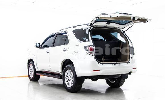 ซื้อ รถมือสอง Toyota Fortuner ขาว รถยนต์ ใน %{เมือง} ใน กรุงเทพมหานคร ซื้อ รถมือสอง Toyota Fortuner ขาว รถยนต์ ใน %{เมือง} ใน กรุงเทพมหานคร