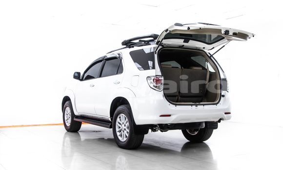 ซื้อ รถมือสอง Toyota Fortuner ขาว รถยนต์ ใน %{เมือง} ใน กรุงเทพมหานคร ซื้อ รถมือสอง Toyota Fortuner ขาว รถยนต์ ใน %{เมือง} ใน กรุงเทพมหานคร