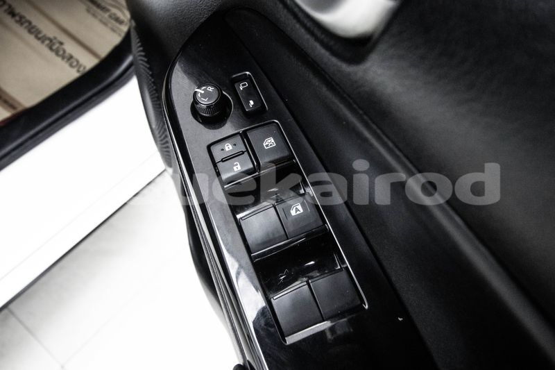 Big with watermark toyota yaris bangkok bangkok 67206